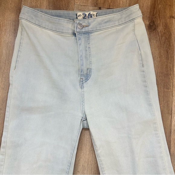 Free People Jeans Youthquake Crop Flare Jeans Pants Bleach Out Blue Size 26 - Picture 4 of 15